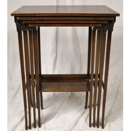 Original Mahagoni Nest of Tables Quartett, Edwardian um 1900