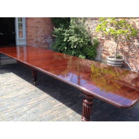 Original antiker Esstisch, 22-Sitzer, Mahagoni Massivholz, 1850