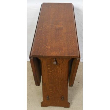 Kleiner Beistelltisch aus Eiche, Original von 1910