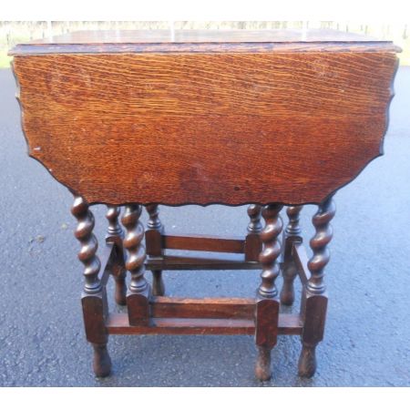 Antiker Eichentisch original englisch für 4 Personen, 1920