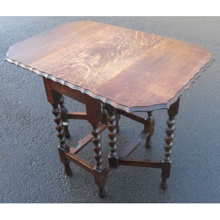 Antiker Eichentisch original englisch für 4 Personen, 1920