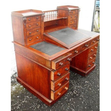 Toller Vikorianischer Mahagoni Dickens Schreibtisch aus dem 19.JH