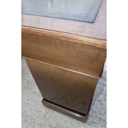 Säulentisch aus dem späten 19. JH in Mahagoni