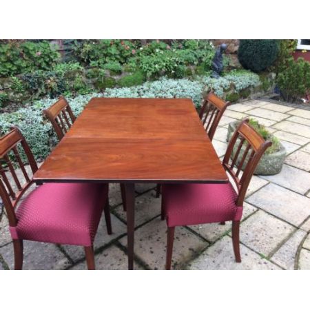 Kleiner Original antiker Georgian Esstisch, Mahagoni, 18. Jahrhundert