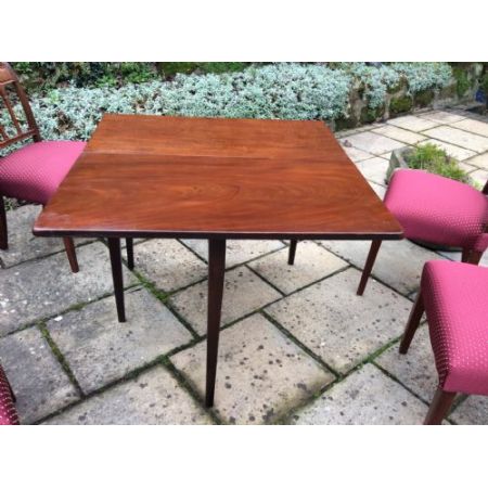 Kleiner Original antiker Georgian Esstisch, Mahagoni, 18. Jahrhundert