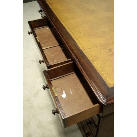 Englischer antiker  Mahagonischreibtisch, 19. Jahrhundert