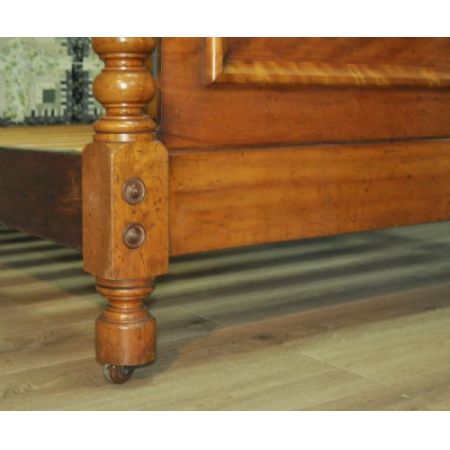 Attraktives großes Bett, Viktorianisch 19. Jahrhundert, Mahagoni