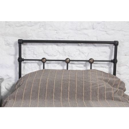 Britisches antikes Einzelbett, komplett aus Eisen, professionell restauriert, 1900