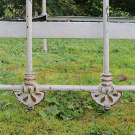 Tolles Einzelbett mit Original Handbemalung, komplett aus Eisen und Messing, 1890