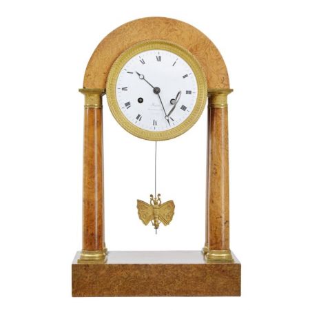 Englische antike Nussbaum Kaminuhr, 1860