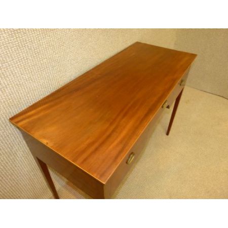 Mahagoni Beistelltisch von ca. 1800