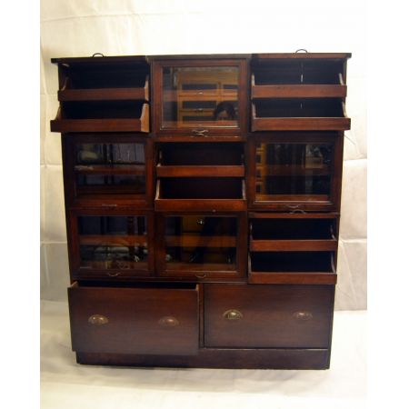 Antiker 1920er Jahre Mahagoni Kurzwaren Ladenbau Kleiderschrank