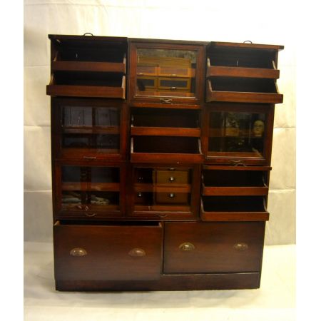 Antiker 1920er Jahre Mahagoni Kurzwaren Ladenbau Kleiderschrank