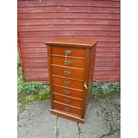 Britische antike Wellington Kommode massiv 1910