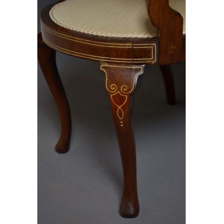 Runder original edwardianischer Mahagoni Stuhl Sheraton Revival antik und massiv 1900