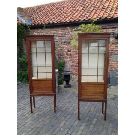  Paar edwardian Intarsien Vitrinen.  ca 1905 Massivholz