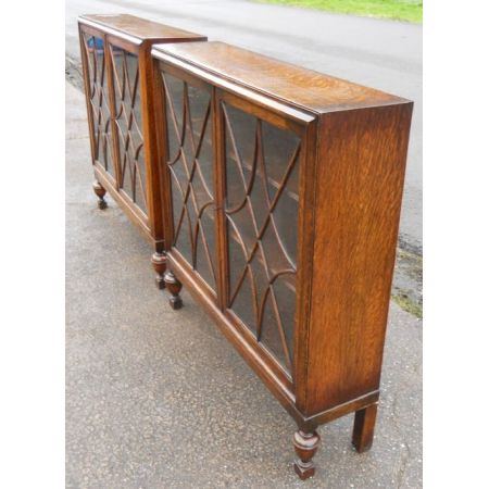  bookcase cabinets Paar Vitrinenschränke  aus Eichenholz   England 1920 