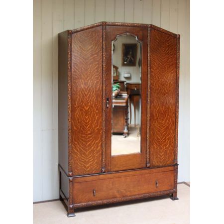 Zwanziger Jahre Eichen Kleiderschrank mit Spiegeltür