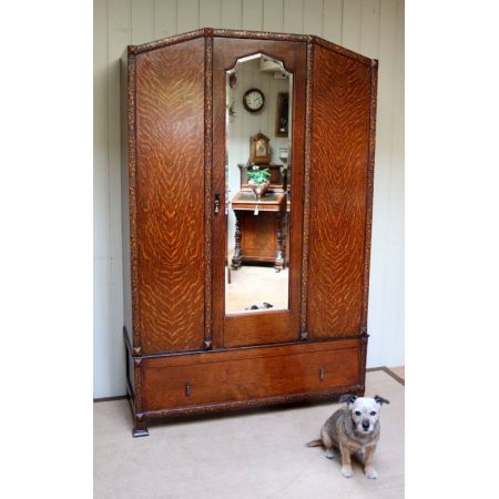 Zwanziger Jahre Eichen Kleiderschrank mit Spiegeltür