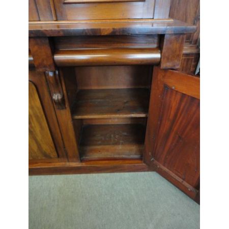 Englischer viktorianischer Breakfront Bücherschrank Massives Mahagoni antik 1850