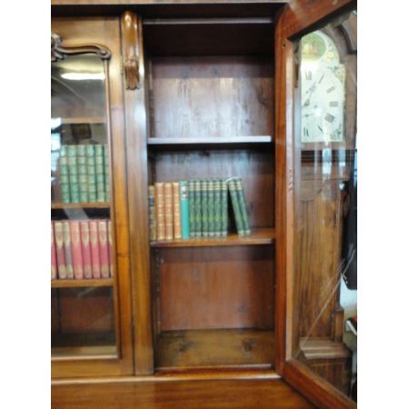 Englischer viktorianischer Breakfront Bücherschrank Massives Mahagoni antik 1850