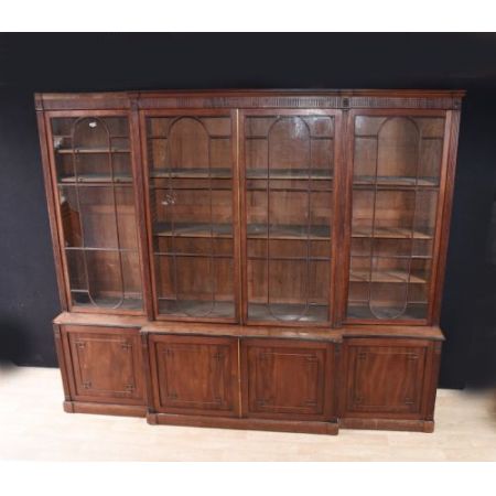 Großer antiker Breakfront Mahagoni Bücherschrank massiv original George II 1800