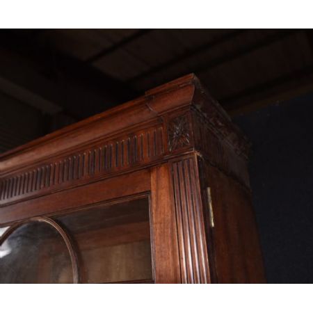 Großer antiker Breakfront Mahagoni Bücherschrank massiv original George II 1800