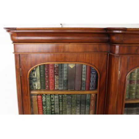 Original viktorianisches Breakfront Mahagoni Bücherregal massiv antik 1850