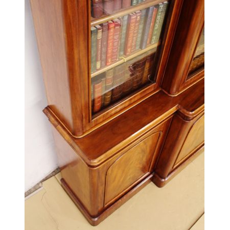 Original viktorianisches Breakfront Mahagoni Bücherregal massiv antik 1850