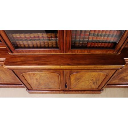 Original viktorianisches Breakfront Mahagoni Bücherregal massiv antik 1850