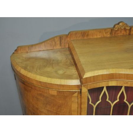 Große original antike Nussbaum Vitrine massiv englisch 1920