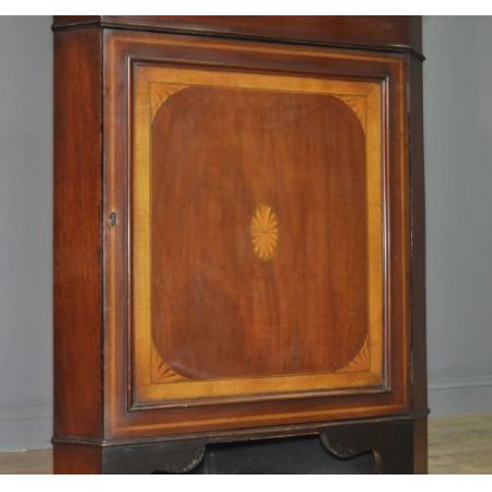 Hohe original viktorianische Mahagoni Vitrine Massivholz Eckschrank 1850