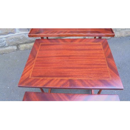 Original antikes Set massive Mahagoni Beistelltische 3 Stück 1920