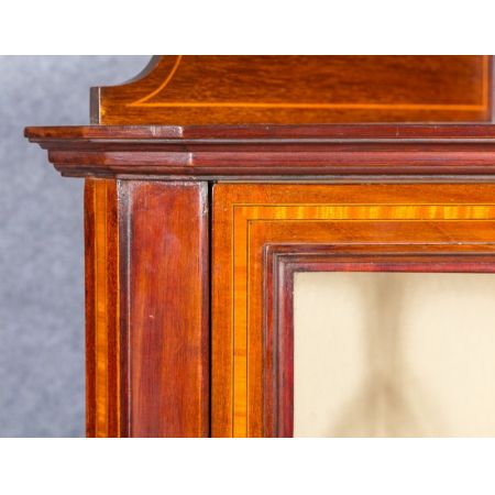 Original edwardianische Sheraton Revival Vitrine Mahagoni Eckschrank 1910