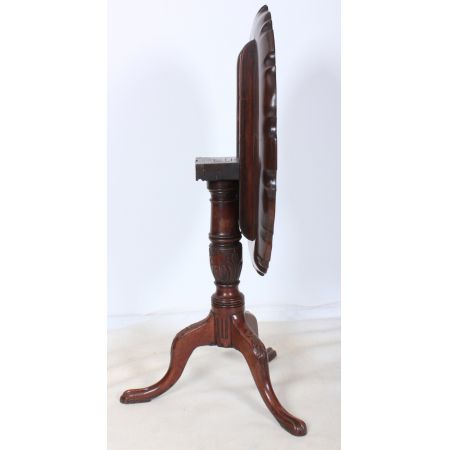 Original antiker Mahagoni Beistelltisch massiv 1740