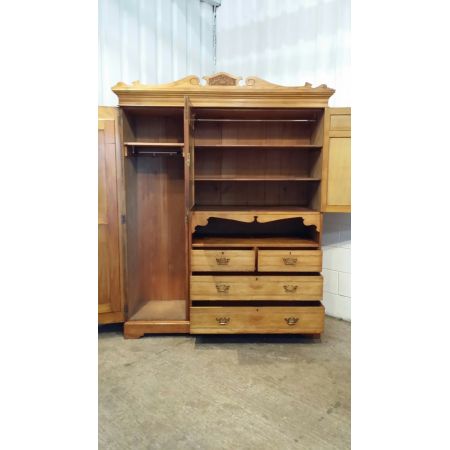 Britischer Kleiderschrank massive Esche antik 1900