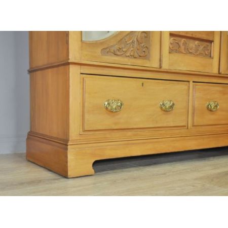 Großer edwardischer Kleiderschrank original antik Nussbaum Massiv 1890