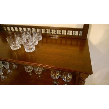 Englisches original antikes Nussbaum Sideboard massiv 1900