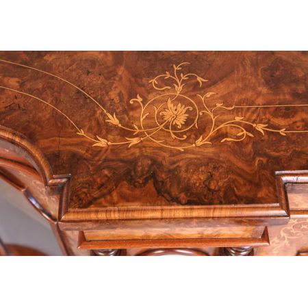 Viktorianisches original antikes Sideboard aus massivem Nussbaum 1860