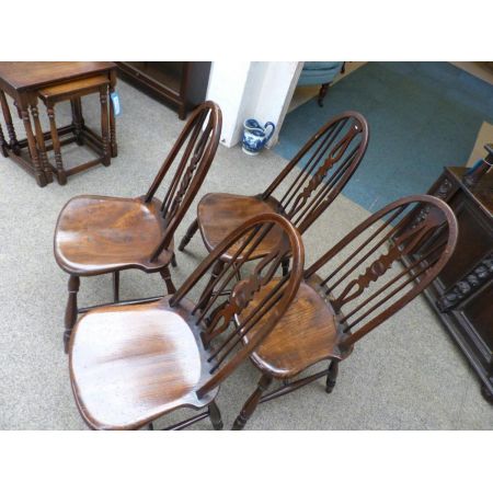 Englischer antiker Satz von 4 massiven Landstühlen 1920