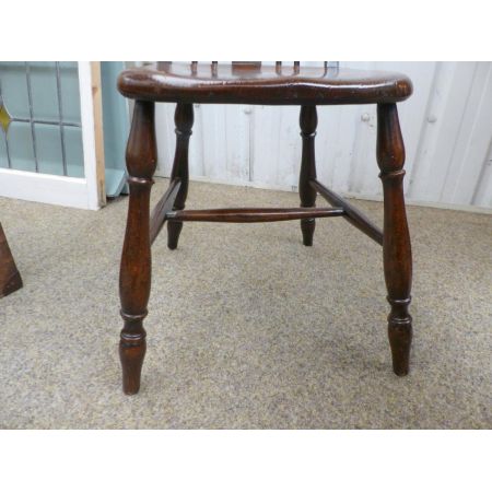 Englischer antiker Satz von 4 massiven Landstühlen 1920