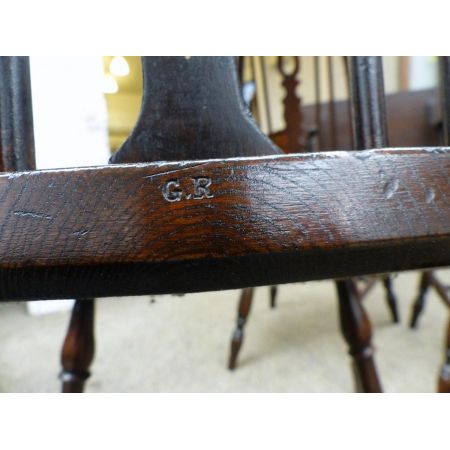 Englischer antiker Satz von 4 massiven Landstühlen 1920