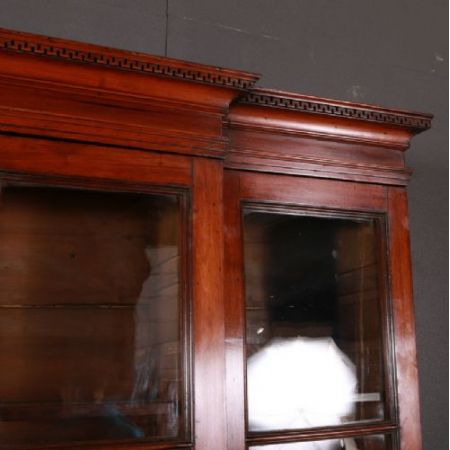 Englisches Obstbaum Bücherregal antik ca. 1780 Massivholz