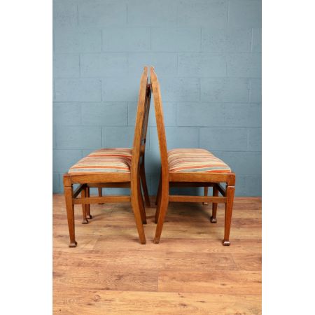 Antikes Set von 4 edwardischen massiven Esszimmerstühlen Stühle Eiche 1900