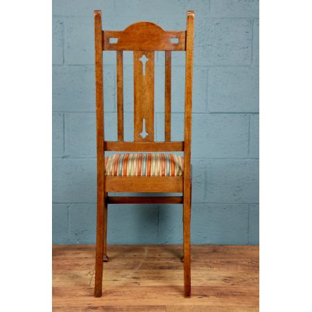 Antikes Set von 4 edwardischen massiven Esszimmerstühlen Stühle Eiche 1900