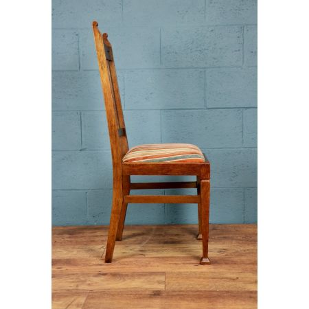 Antikes Set von 4 edwardischen massiven Esszimmerstühlen Stühle Eiche 1900