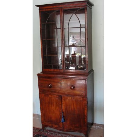 Antiker Schmaler original englischer georgischer Mahagoni Massivholz Sekretär mit Bücherregalaufsatz bureau bookcase um 1810