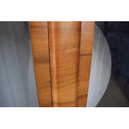 Antike Englische Art Deco Vitrine aus massivem Nussbaum 1930