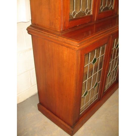 Edwardischer englischer Bücherschrank Vitrine Nussbaum antik 1910