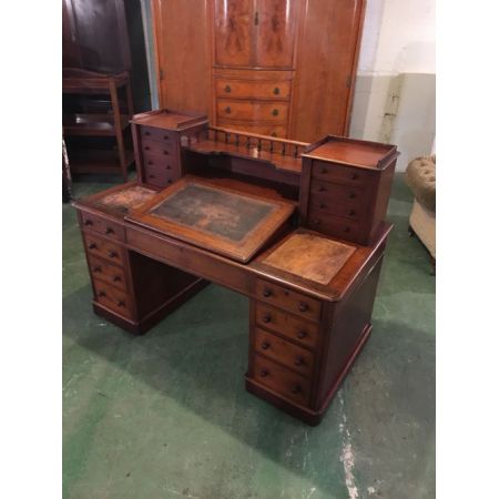 Antiker viktorianischer Mahagoni Pedestal Schreibtisch englisch 1850